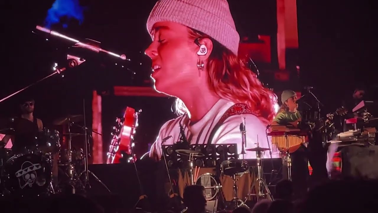 Tash Sultana - 1975