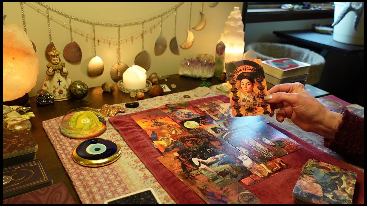 You're Being Vindicated In The Spotlight/ Making Everyone Look At Themselves! COLLECTIVE TAROT