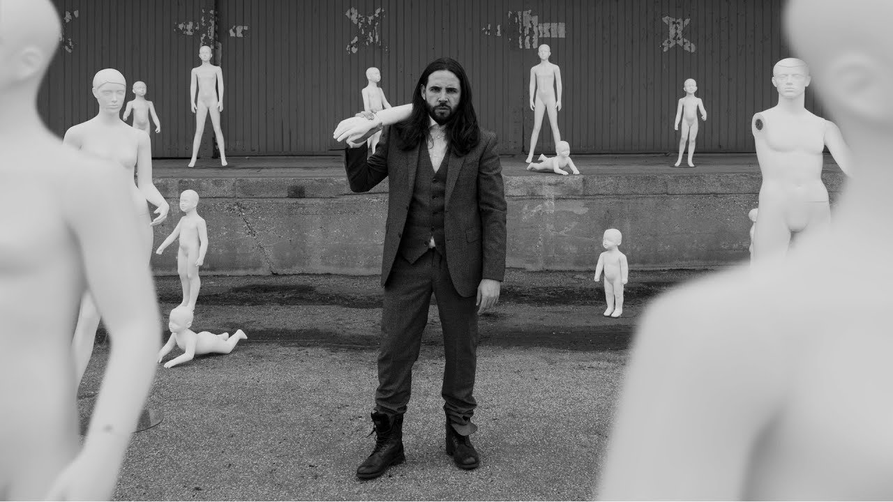 BRAV - Brav Against the Machine ( Clip officiel )