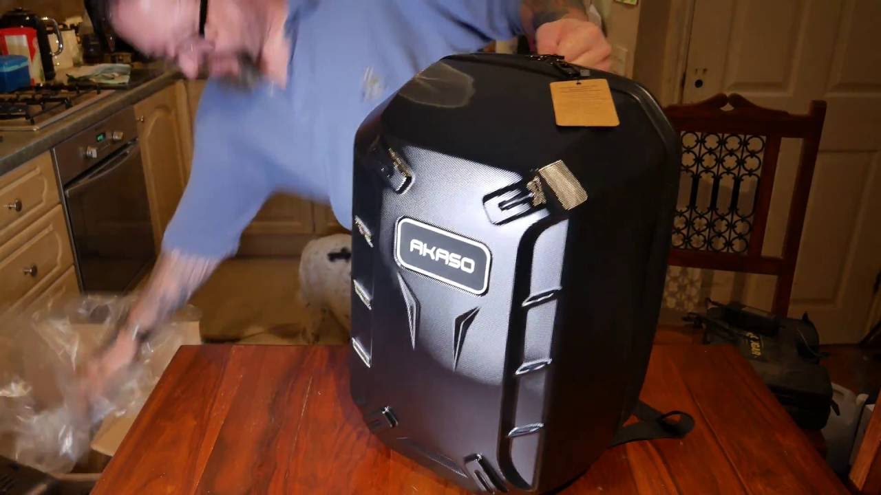 TechChecker #111 AKASO Phantom 3 Hardshell Bag Backpack Under &pound;50 !