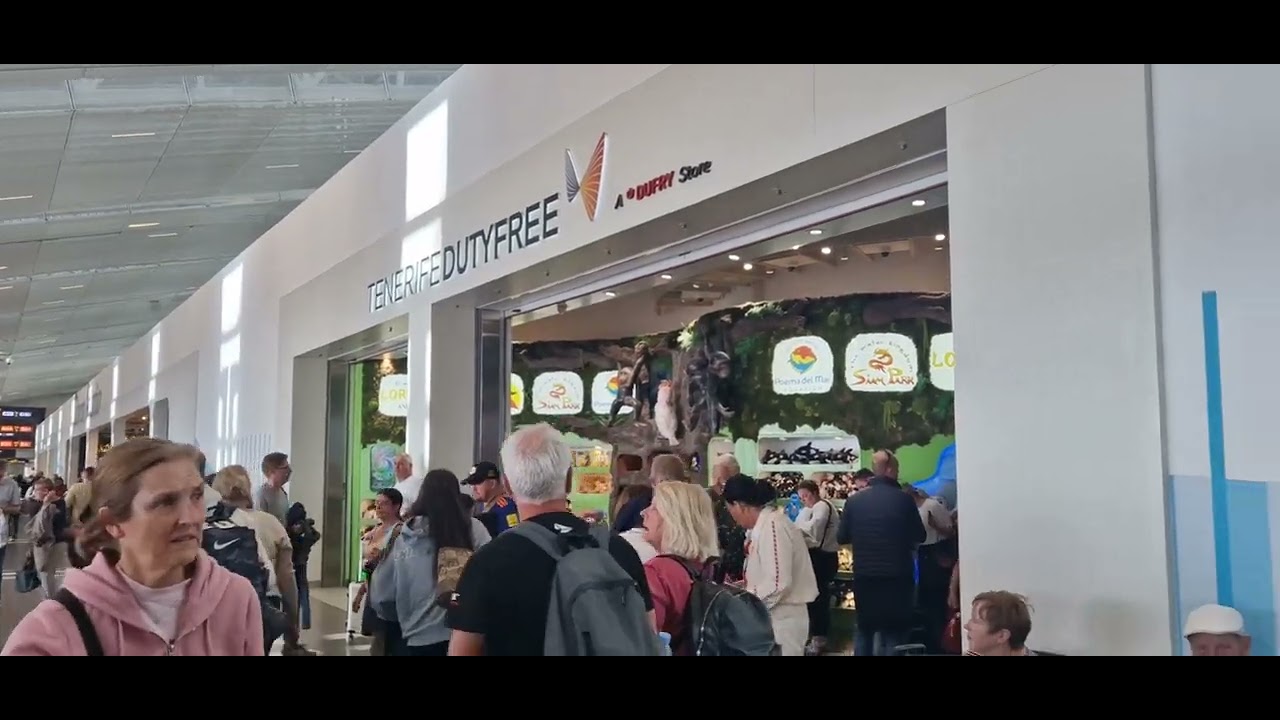 WHAT'S AVAILABLE AT TENERIFE SOUTH AIRPORT? #travel #tenerife #airport #checkin #food
