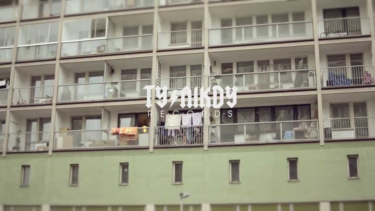 Števie Wonder & Fatte Charles - Svetelný meč