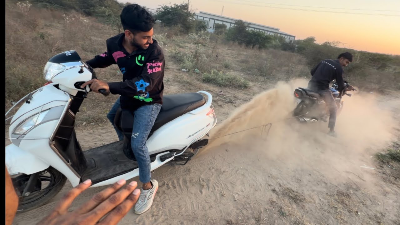 Bike V/S Scooty  - Kon Jitega ?