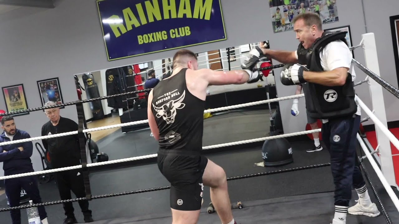 Crazy strength & power! Johnny 'The Romford Bull' Fisher training hard in Essex