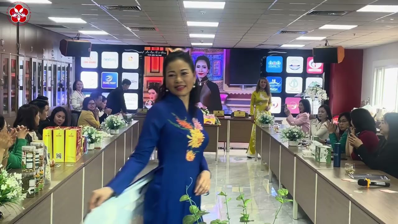 C Phuong Ao Dai Showcase