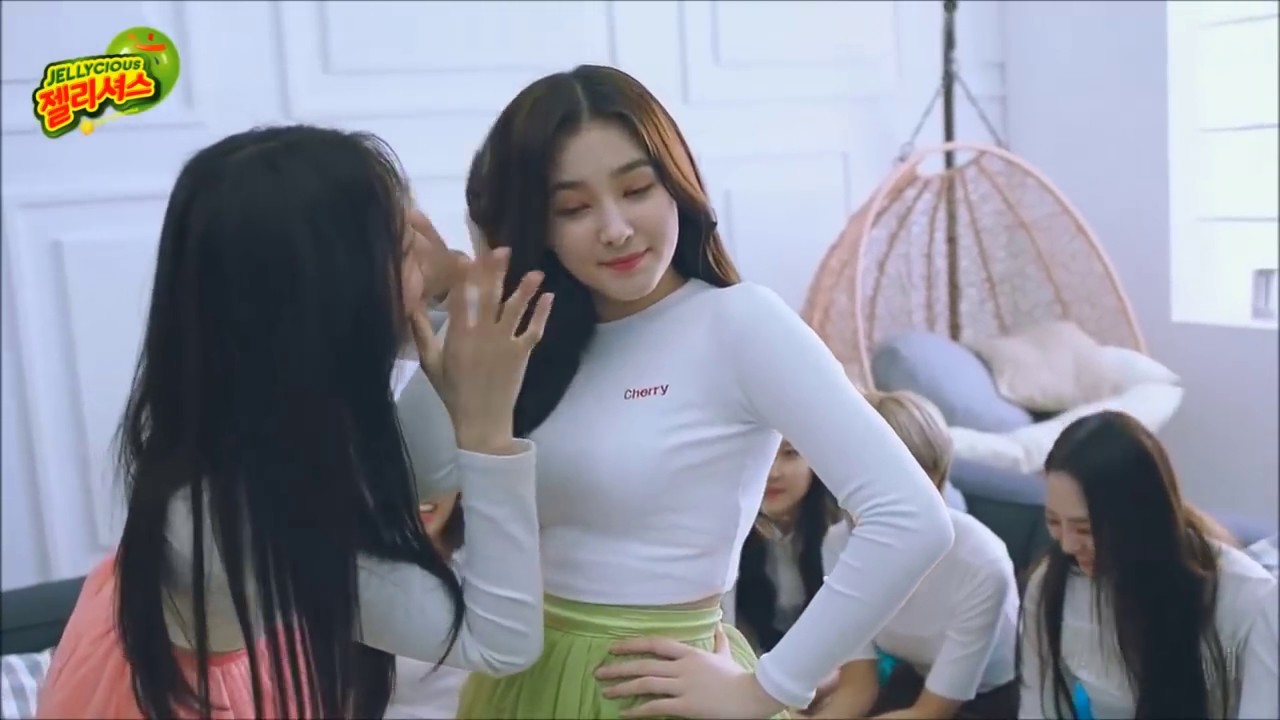 NANWOO Couple ( Nancy x Yeonwoo )PARTE #3