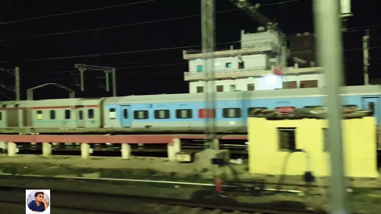 |15053 chapra gomtinagar express train journey| to kuch aise punctuality hai iske|