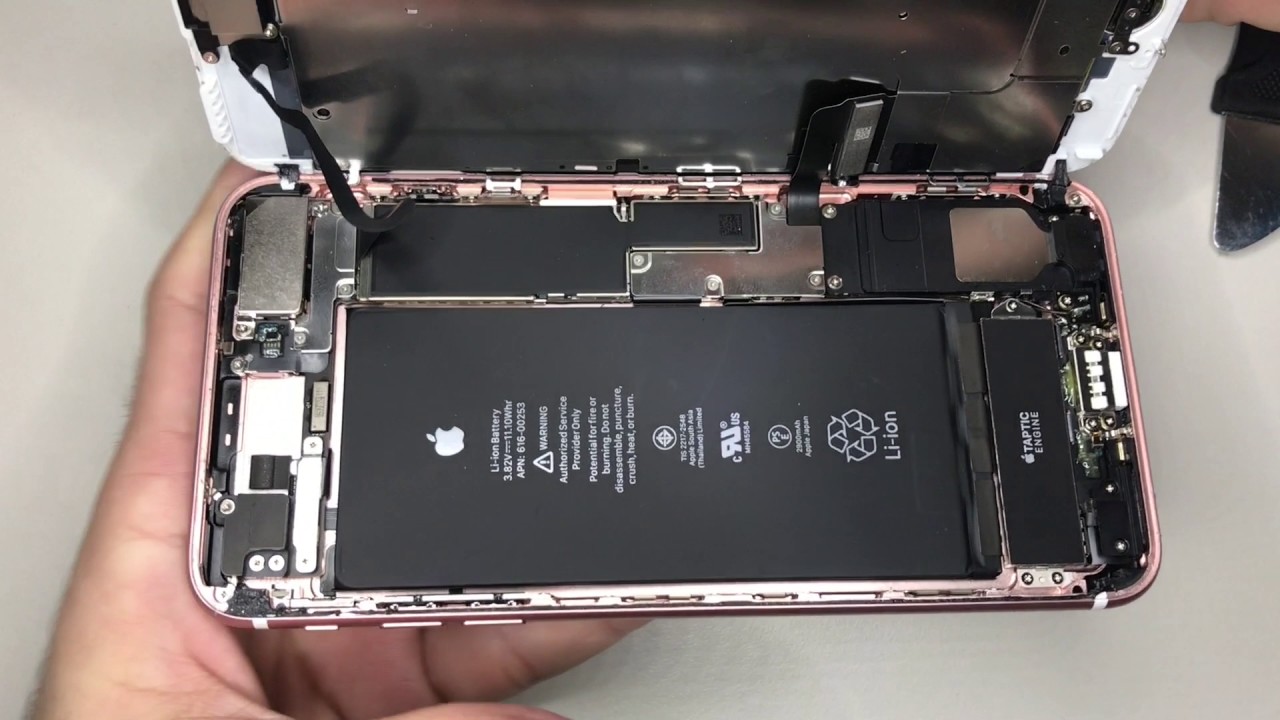 Como tirar a tela / display do iPhone 7 Plus para consertar