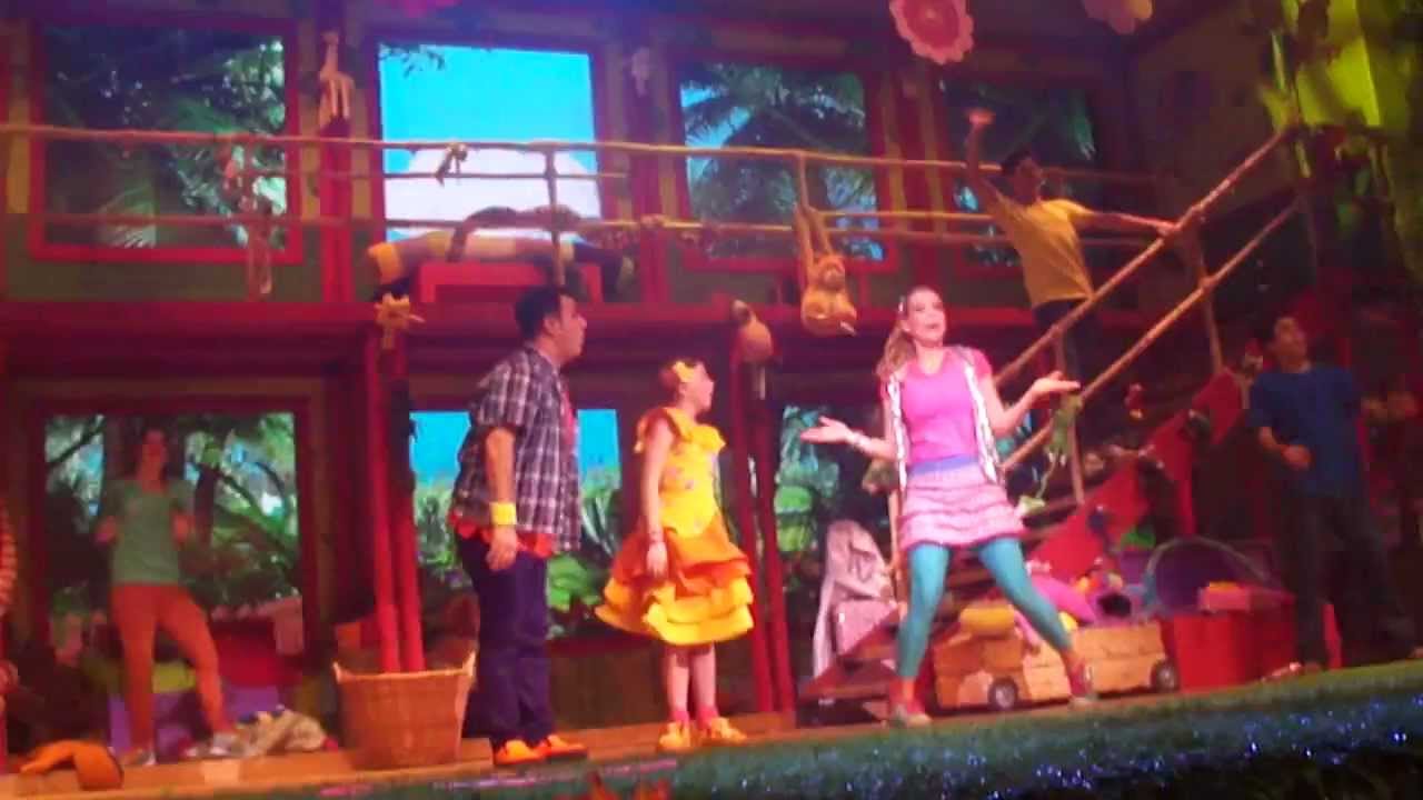 Topa y Muni (en el Teatro)  La Banda de la Rima- Atrapada- Pasitos  en Vivo 2012  HD