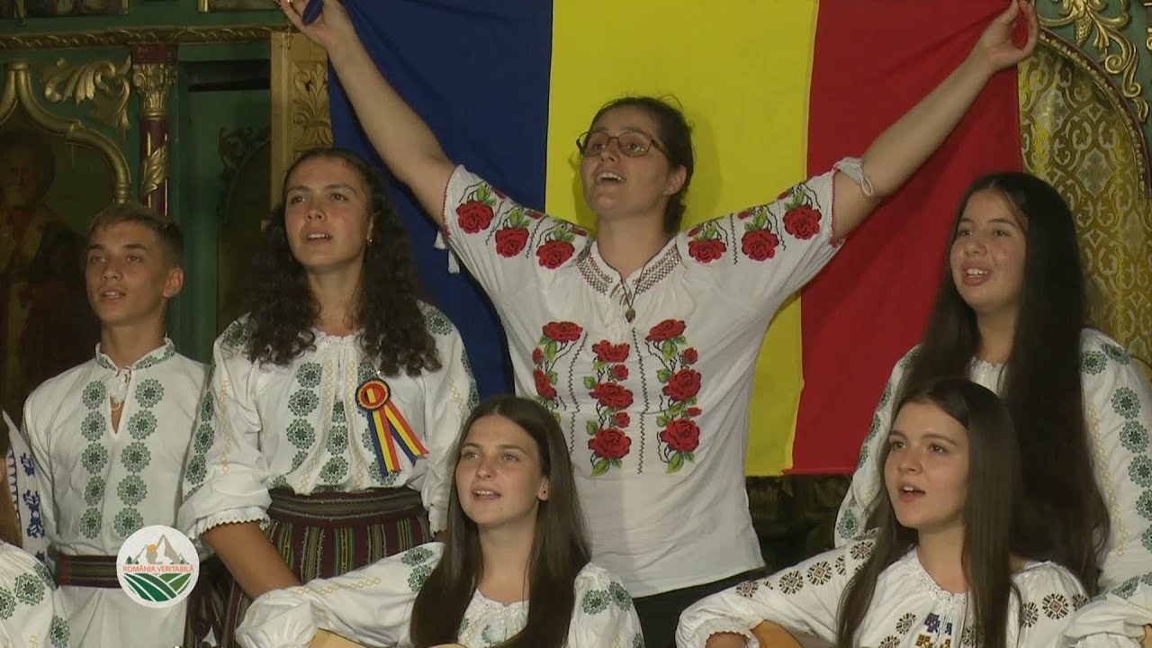 Rom&acirc;nia veritabilă: Corul Parohiei Ireşti condus de preot Ionel Miron &ndash; Rom&acirc;nie, Rom&acirc;nie (@TVR1)