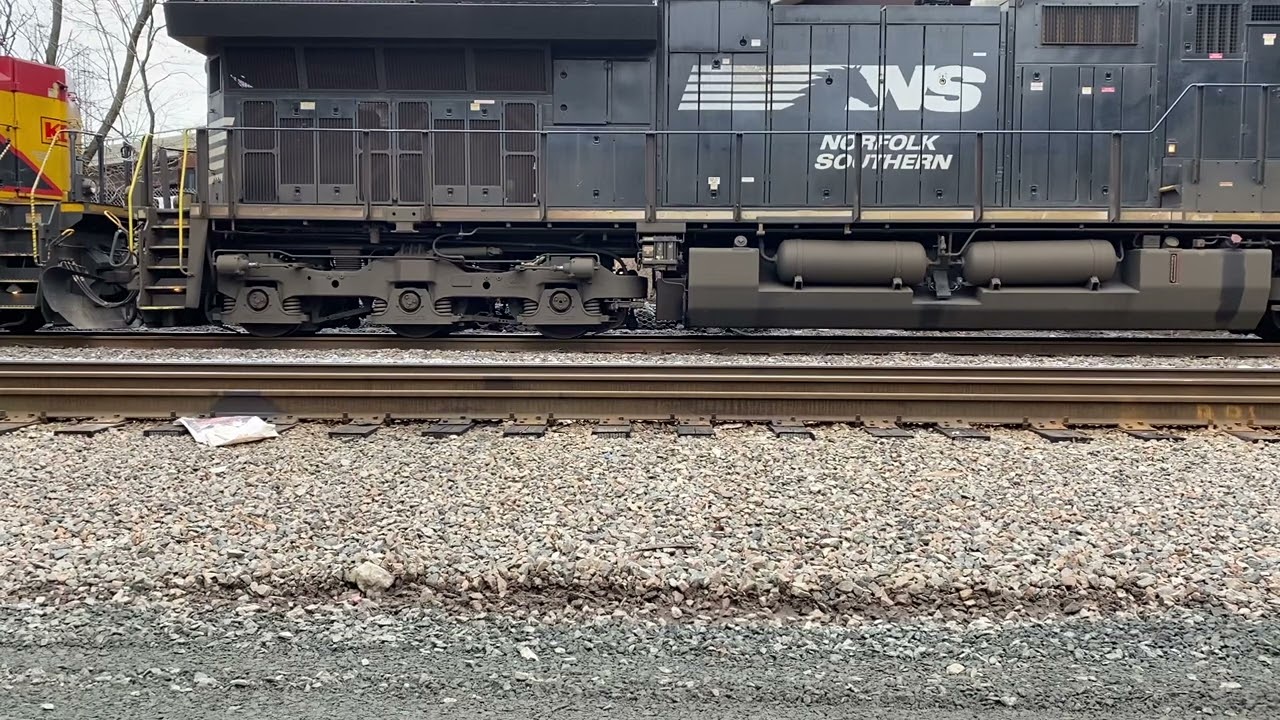 NS ET44 idling