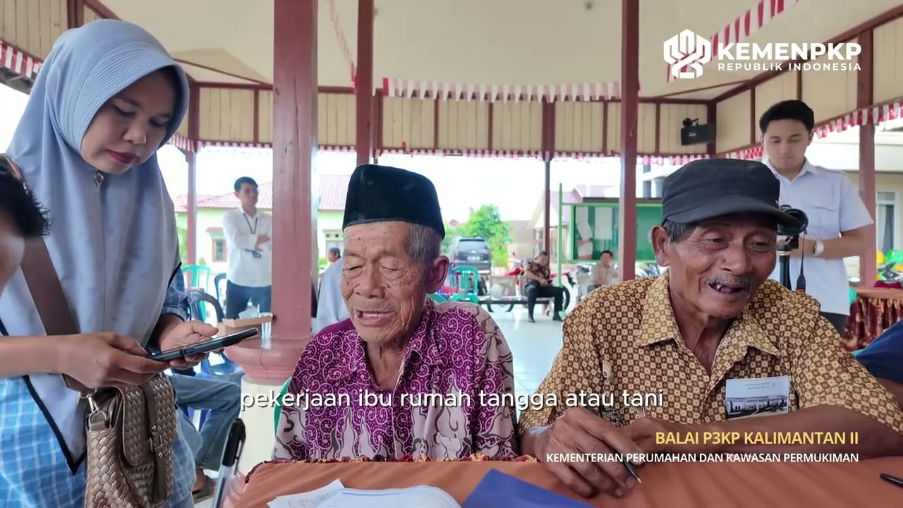 Penandatanganan Buku Tabungan dan Tanggapan Warga Penerima BSPS Kaltim 2025 di Kutai Kartanegara
