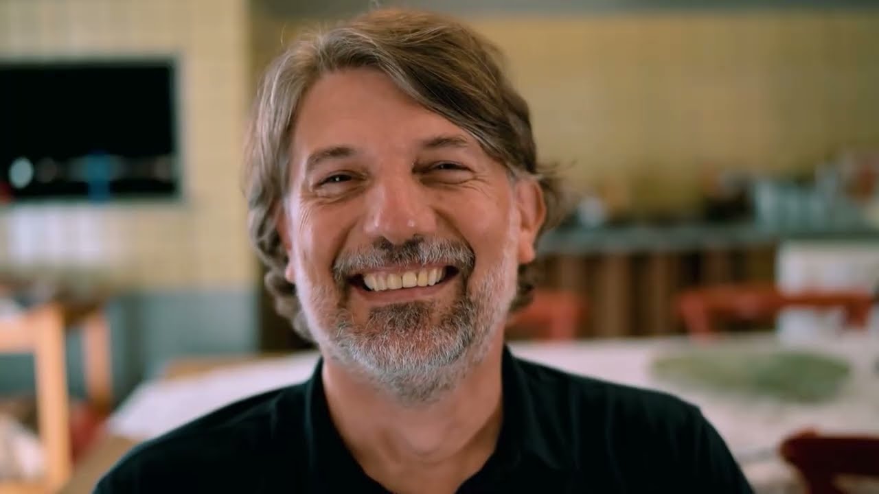 À MESA - DA ITÁLIA PARA O PARANÁ - A FÉ, UM DOS PILARES DA SOBREVIVÊNCIA, COM FAMÍLIA E TRABALHO