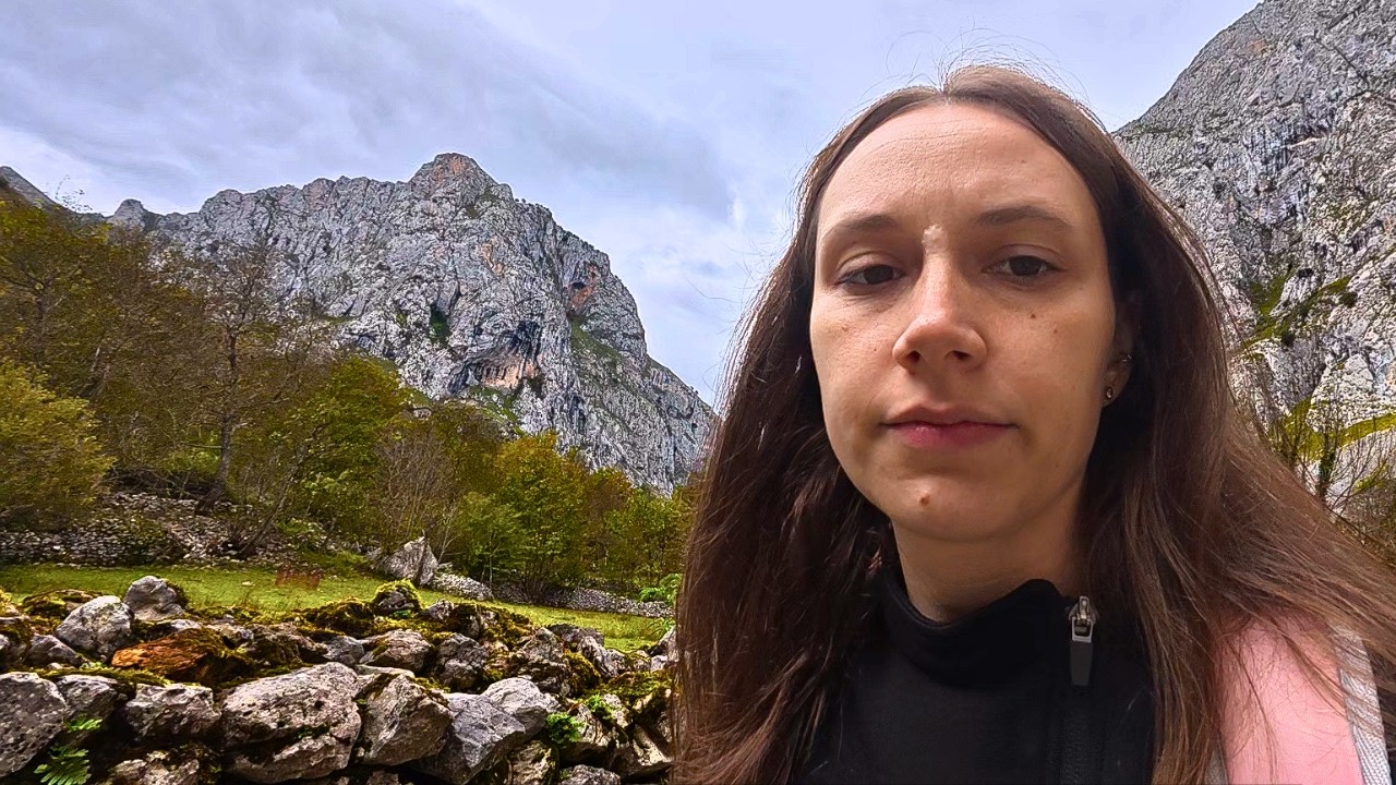 Pasé VERGUENZA en los PICOS de EUROPA | @hola.valientes con @SebayChechu