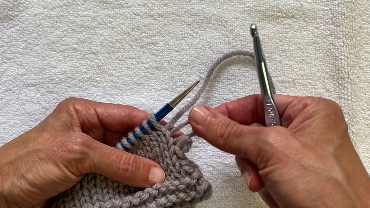 Knitting tutorial: Fixing a dropped edge stitch in stockinette