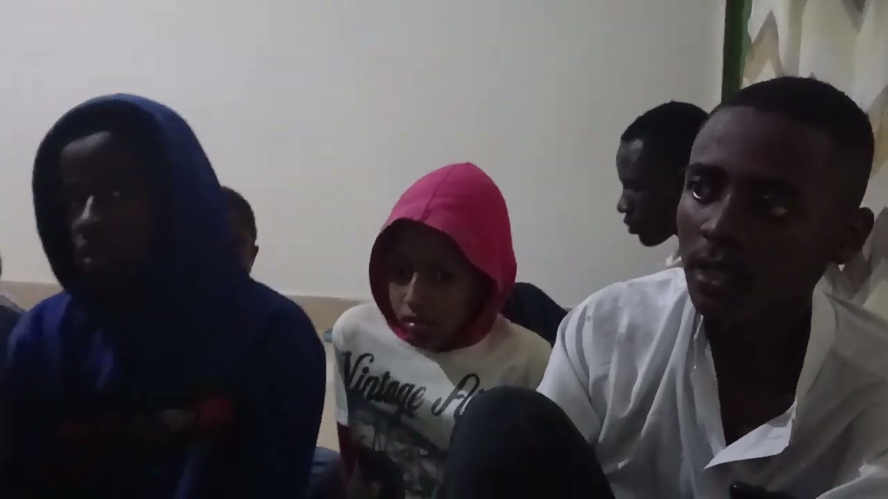DUWA YA ALMARHUM MZE AHMED BADI ALLAH  AMPE KITABU CHAKE KWA MKONO WAKULIYA AMIN AMIN AMIN