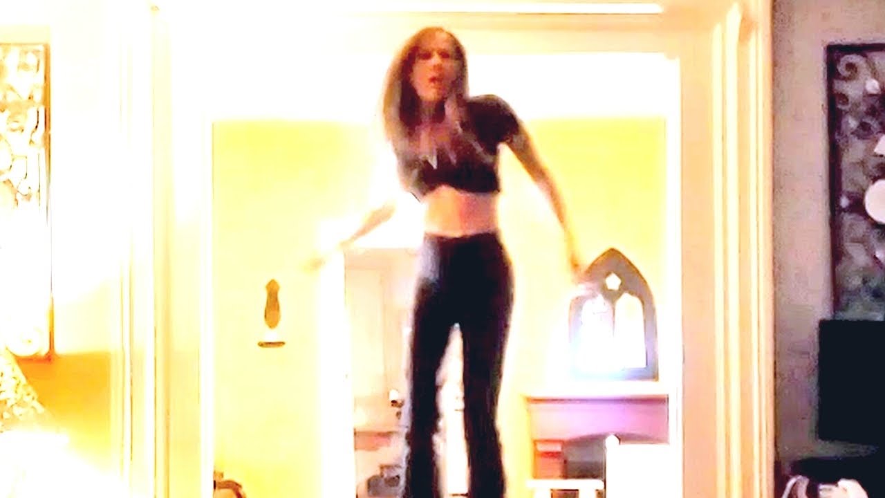 НЕ МОГУ ВЫБРОСИТЬ ЭТО ИЗ ГОЛОВЫ (Танцевальное Видео к Рок Музыке с Дианной)
