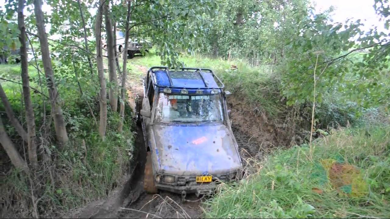 Off Road at Venture 4x4 (Three Holes) - 17 October 2010 - Land Rover Discovery & other vehicles