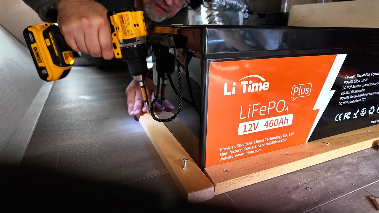 Установка гигантской литиевой батареи LiTime емкостью 460 Ач в наш новый автодом
