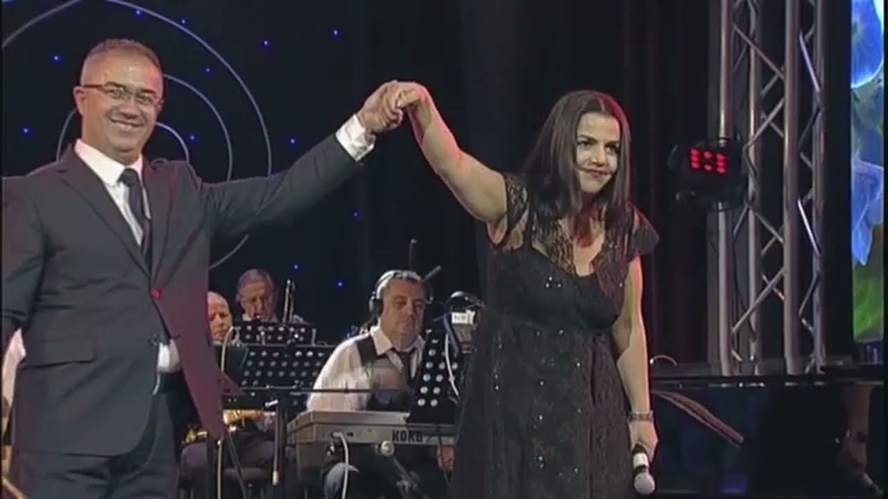 Dy sy - Orjeta Kelaj,    Muzika: Nexhat Rexhaj,   Teksti: Qemal Draçini,    Orkestrimi: Roland Guli
