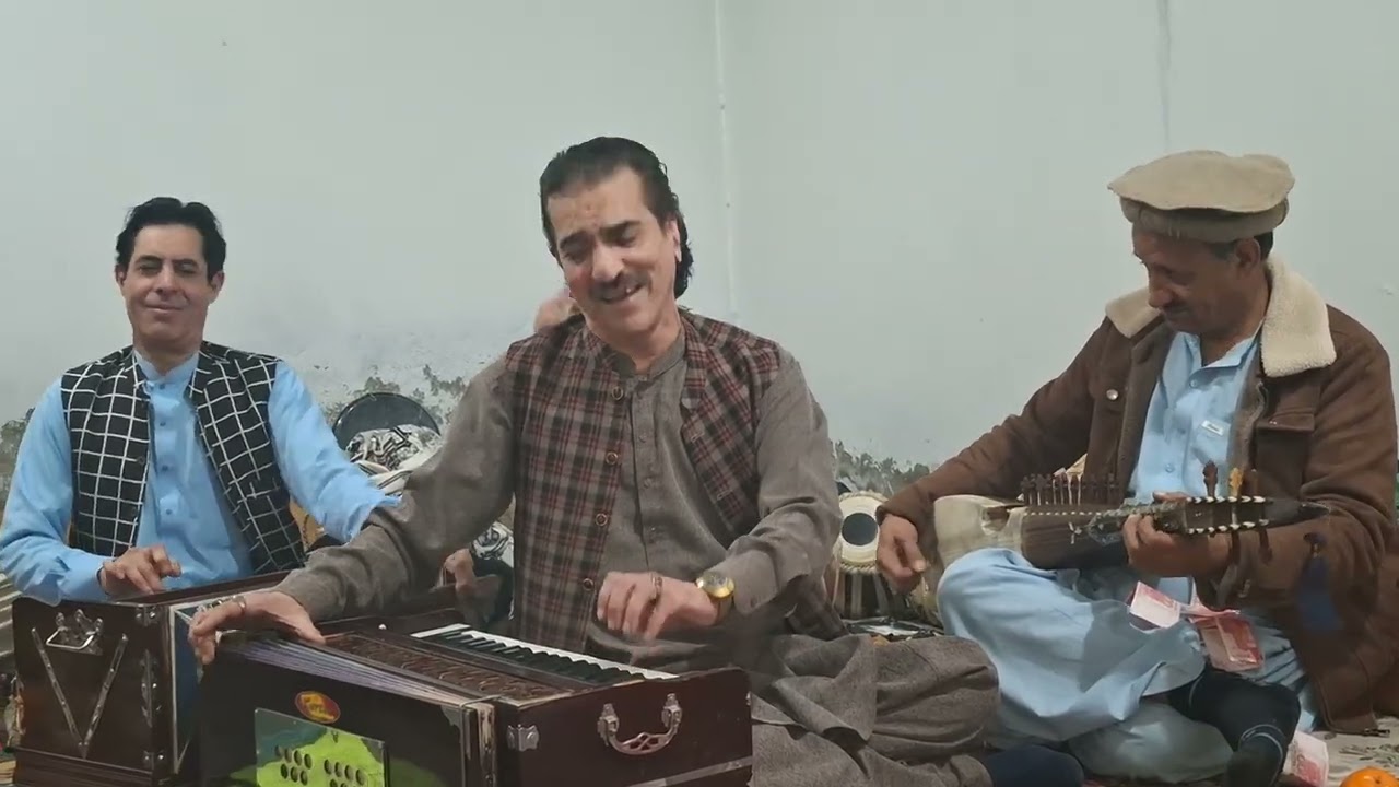 آهنگی مرحوم استاد رحیم بخش با هوازی فرید بخش سار سار تور پشتو زبان 