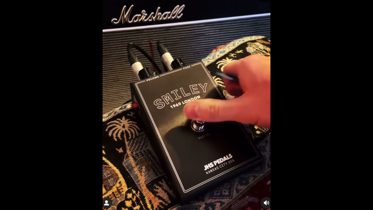 JHS Fuzz Smiley demo