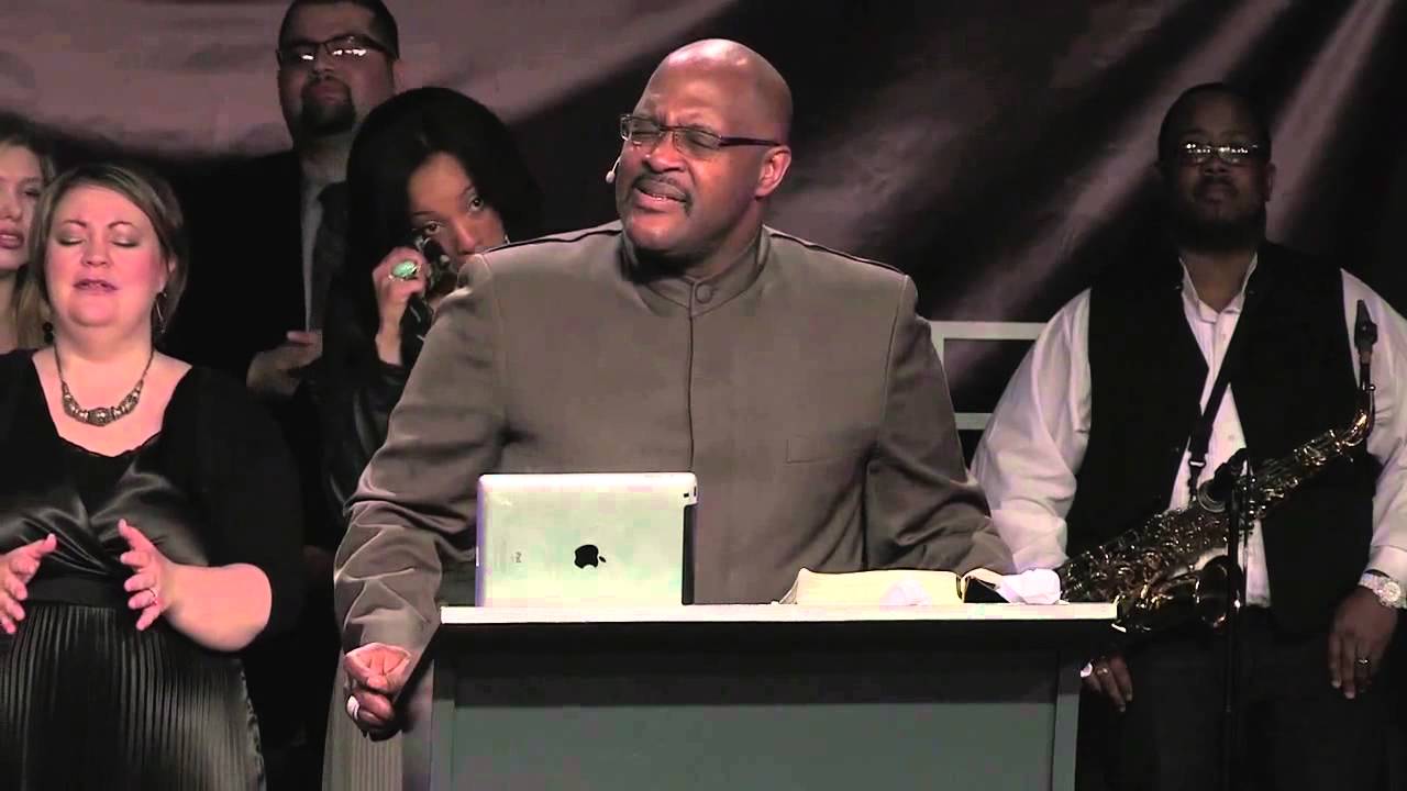 Marvin Winans sings a little snippet of draw me close to you/thy will be done at his sisters church