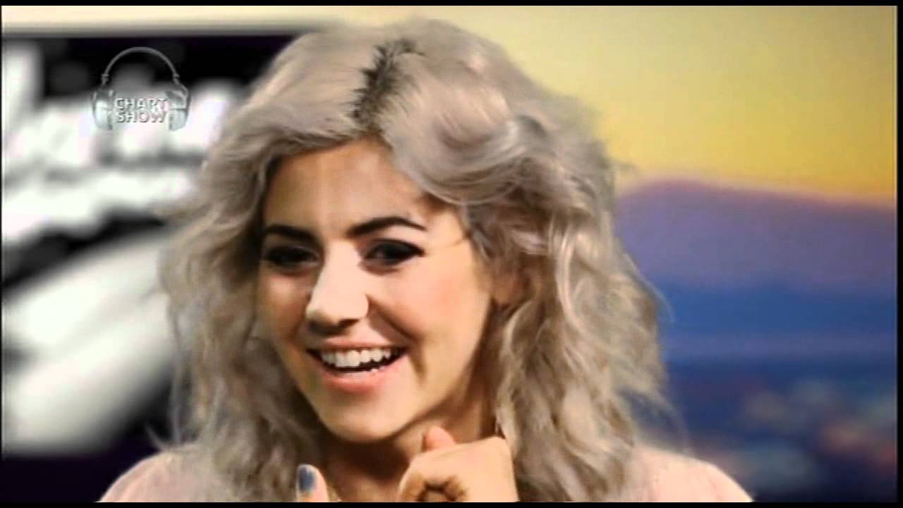 (HD) Marina and the Diamonds - Interview (Chart Show Chat 06-10-2011)