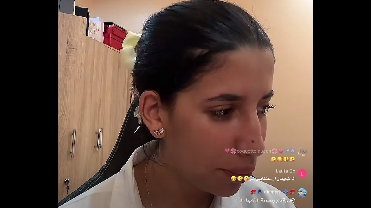 شيماء الصكوعية خرج ليها سراق الزيت في البيت ههه وهي تخليه وتمشي عند سمية 😍😍😍