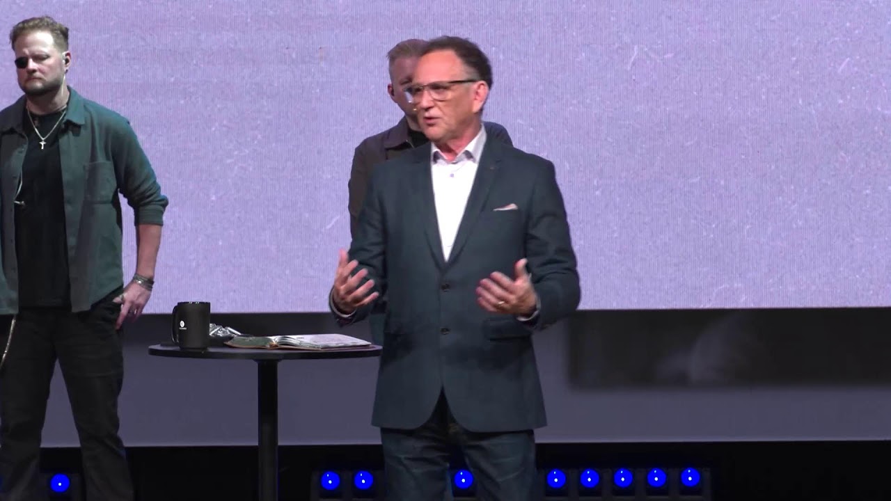 LifeFamily Live Sunday Experience