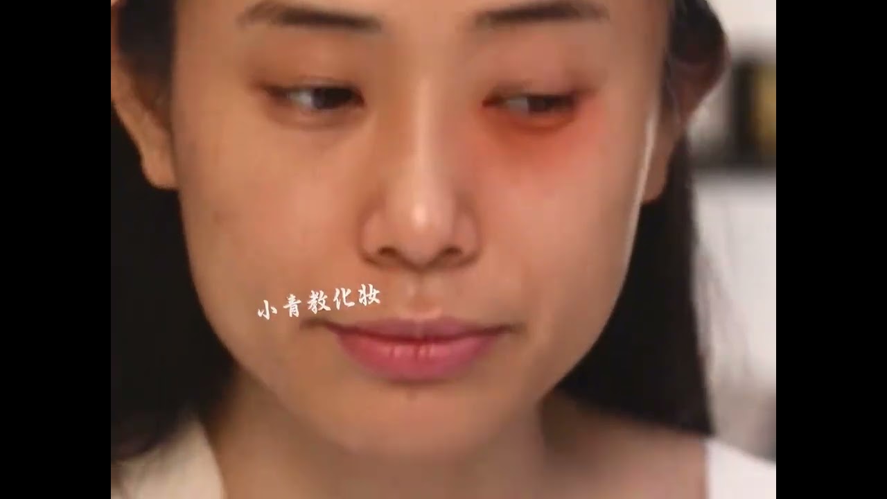 Master a Natural Makeup Look in Just 5 Minutes at 8 AM
