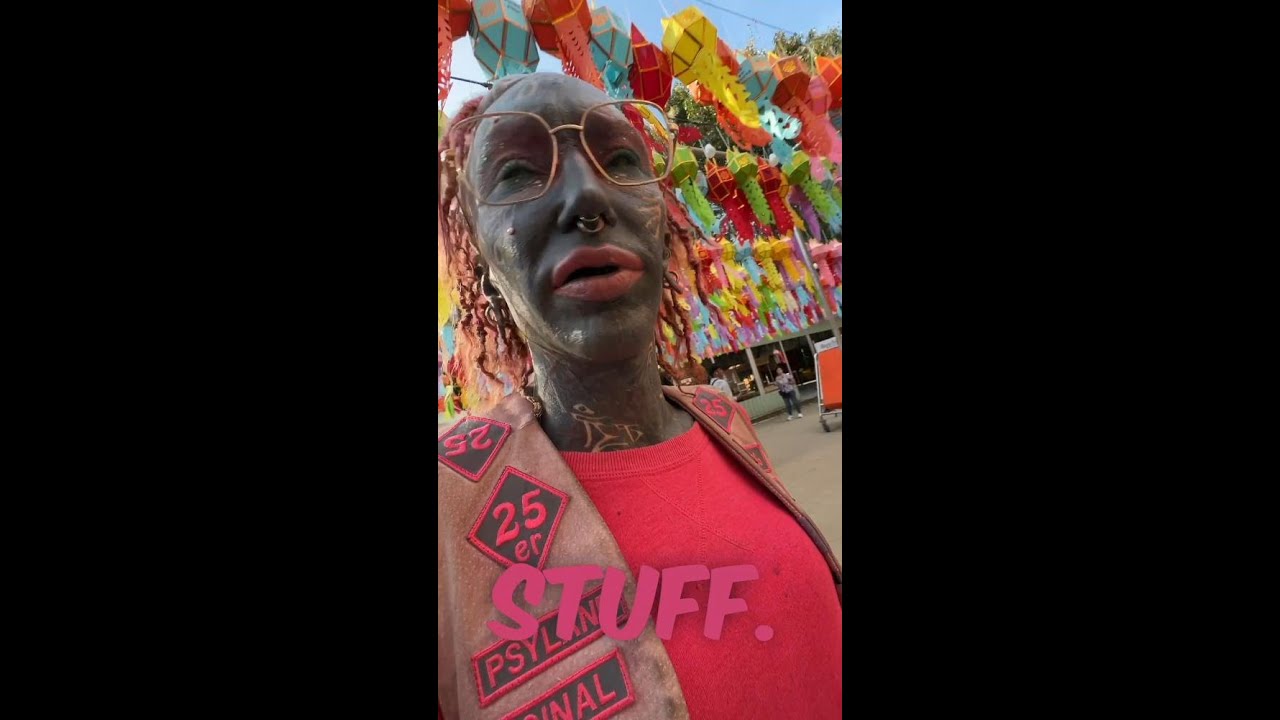 Just stumbled upon this incredible temple in the north of Thailand! 🕌✨