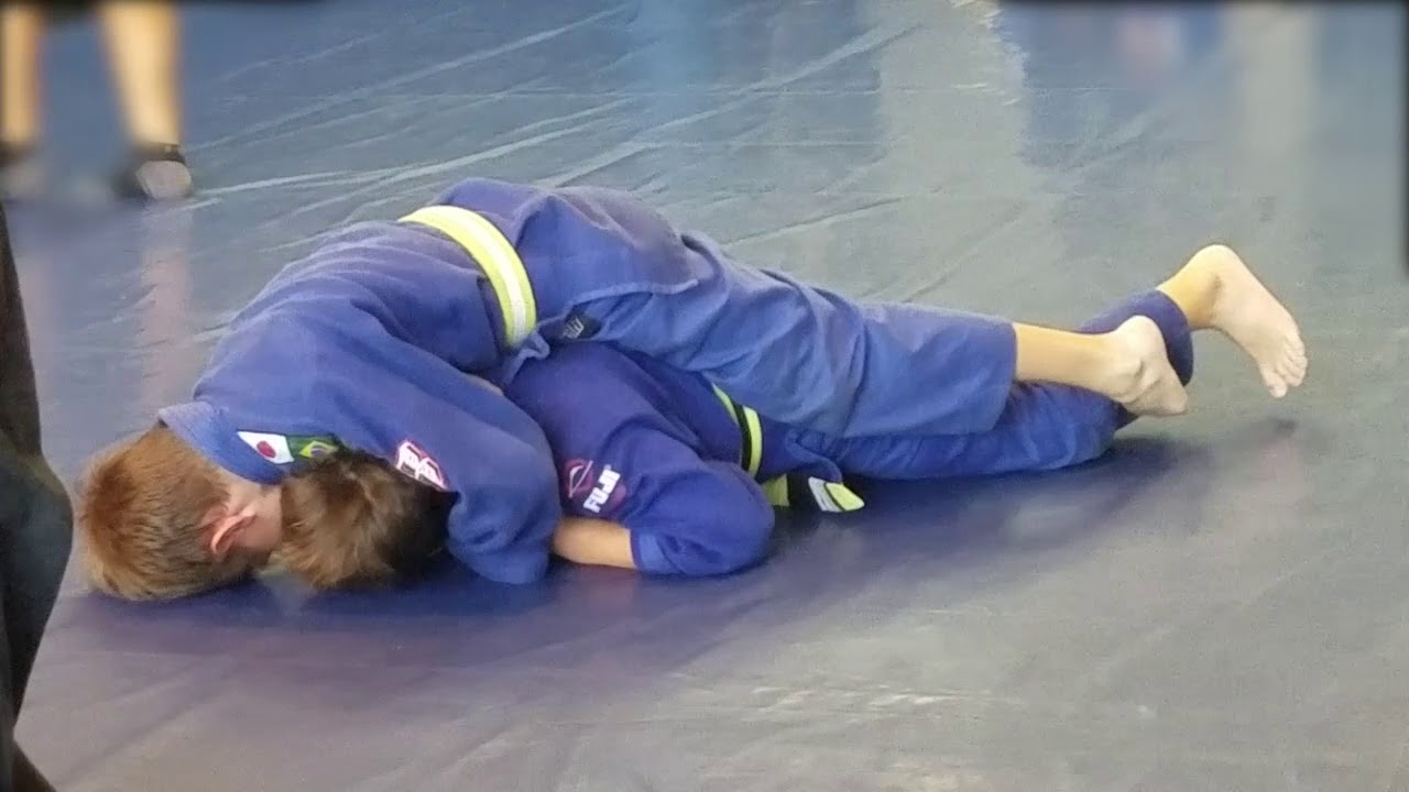 Kids BJJ match - Yellow vs Yellow and Gray belt 🥋