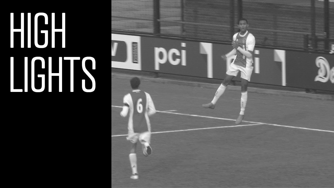 Highlights Ajax O17 - Feyenoord O17