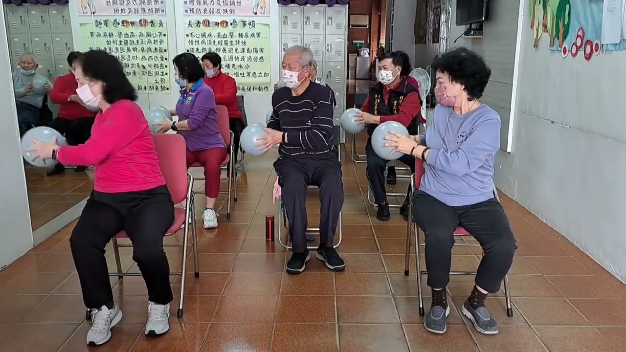 1191人生按個讚-銀髮族彈力球運動（指導老師：黃鈺媄編製）