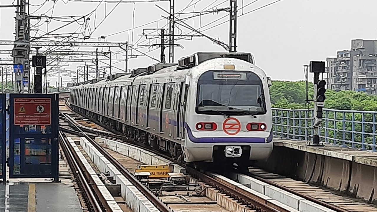 Back to Back Violent Line Metro Coming in Nehru Place | Delhi Metro