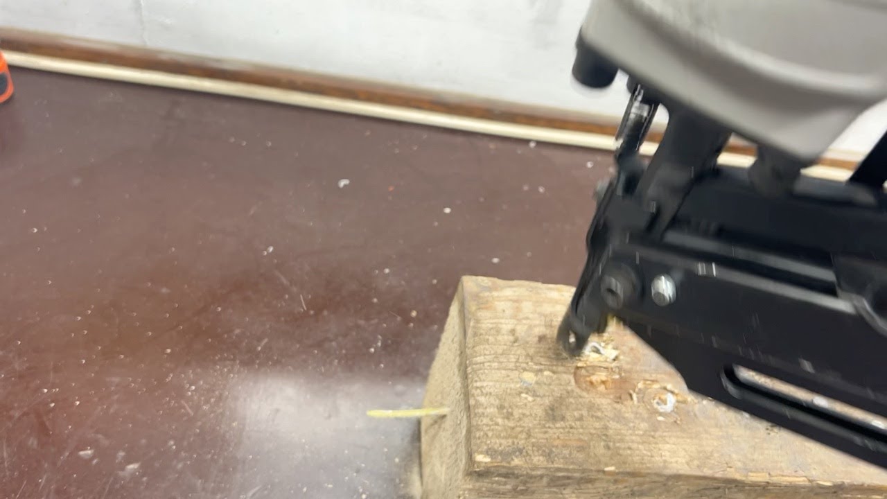 K&ouml;p Spikpistol tryckluftsdriven Basso A34/100-A2 p&aring; Klaravik