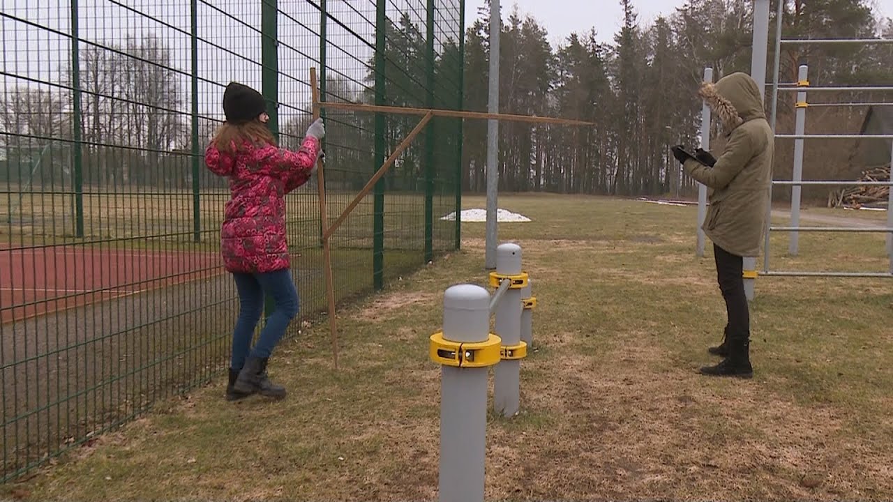 Dignājas pamatskolā izdomā radošus veidus, kā organizēt mācības ārā