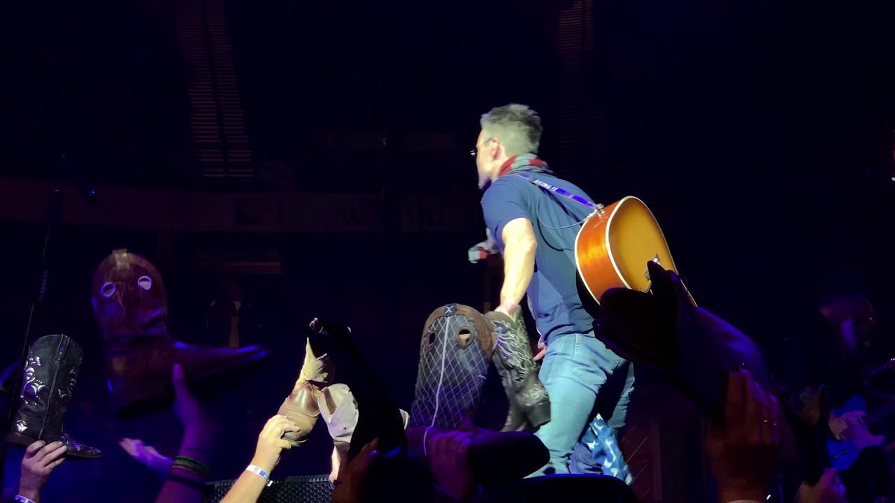 Eric Church ‘These Boots’ - Legacy Arena (Birmingham, AL) - 10/26/2019