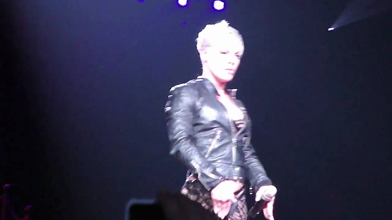 Pink - Leave Me Alone I'm Lonely - Live Houston, TX 09-24-09