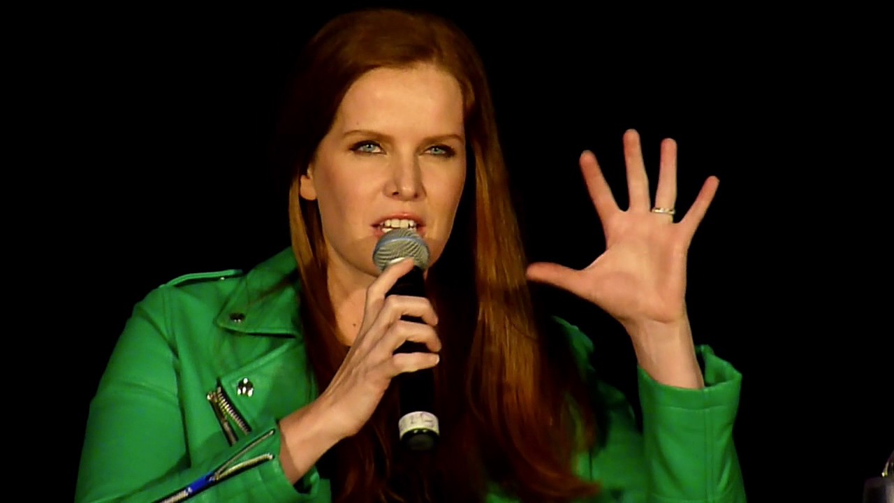 Bex Mader Afternoon Panel Part 1-Toronto 2017