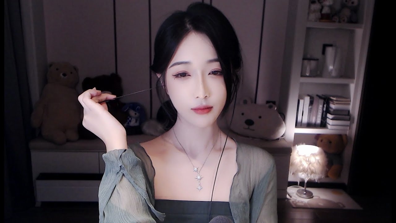 【蓝心ASMR】掏耳模糊吹气吸管