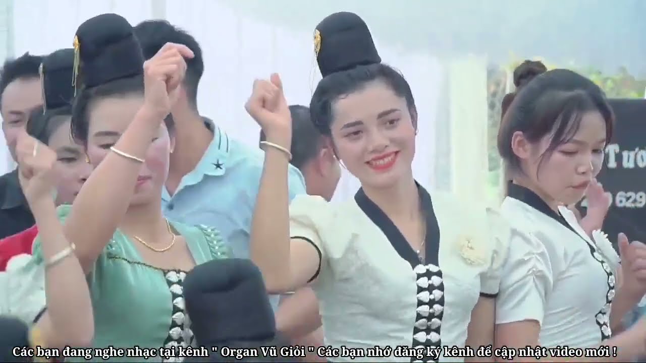 Nhạc Sàn Thái Tây Bắc // Ngắm Tằng Cẩu Xinh Đẹp Nhảy Dance Đám Cưới Cực Xung 019