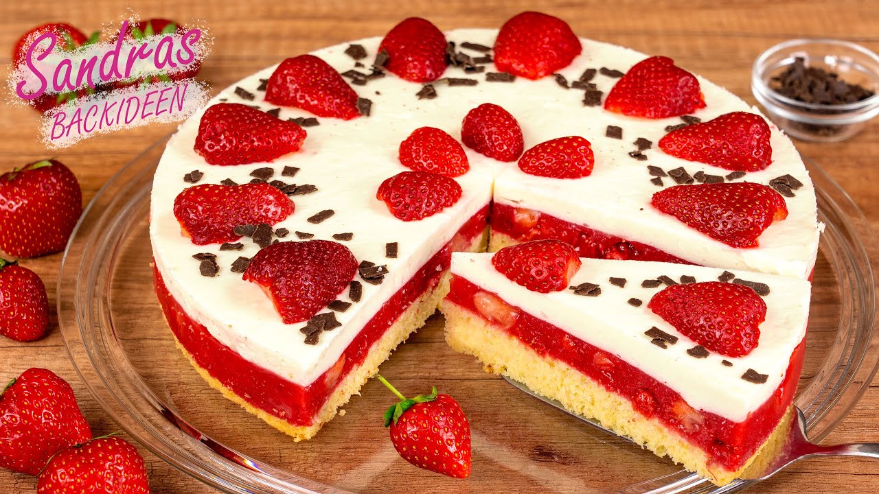 Erdbeertorte mit Sahnecreme 🍓🍓🍓 - fruchtig frisch in den Sommer / Erdbeerkuchen