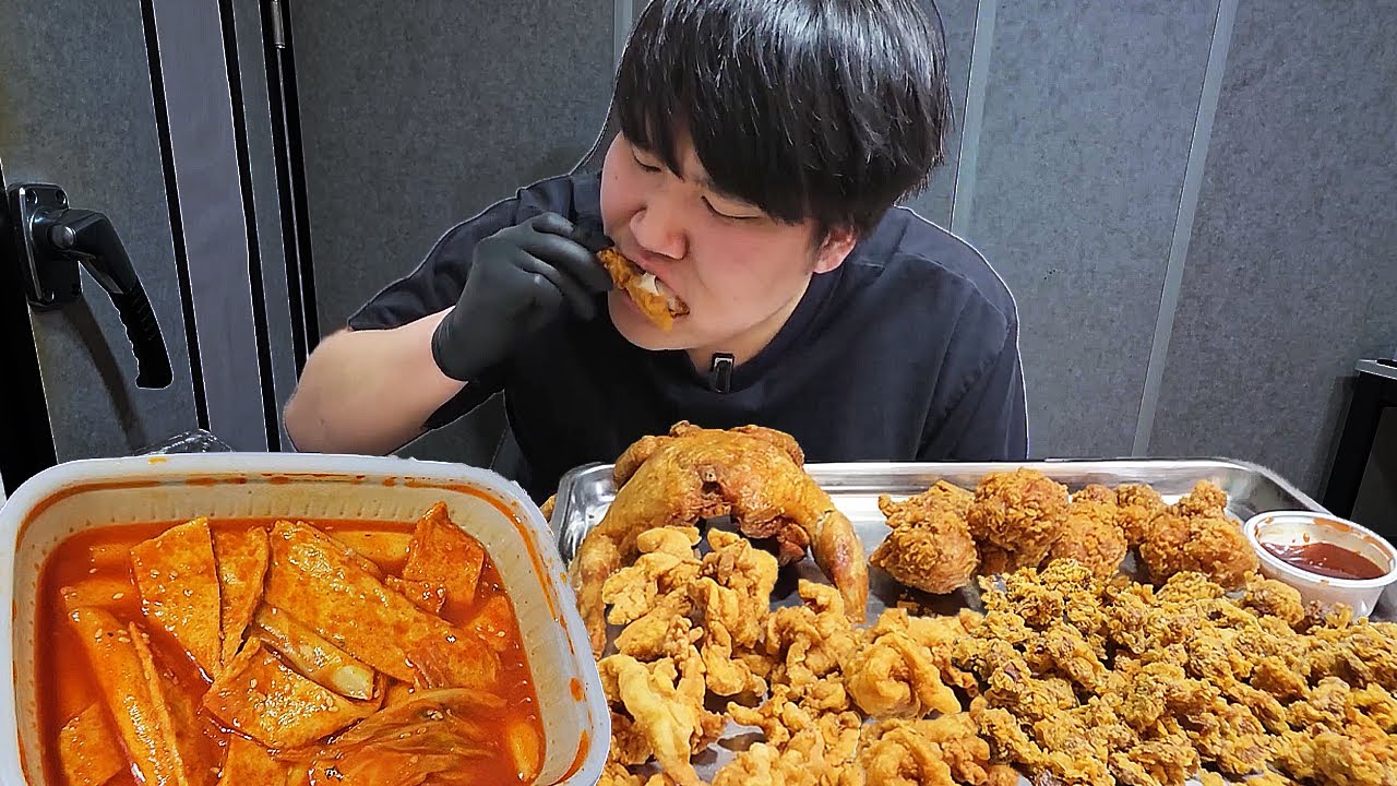 새벽2시에 옛날통닭,닭다리,닭똥집,닭껍질튀김을 떡볶이랑 같이 먹방!! [ Chicken Mukbang ]