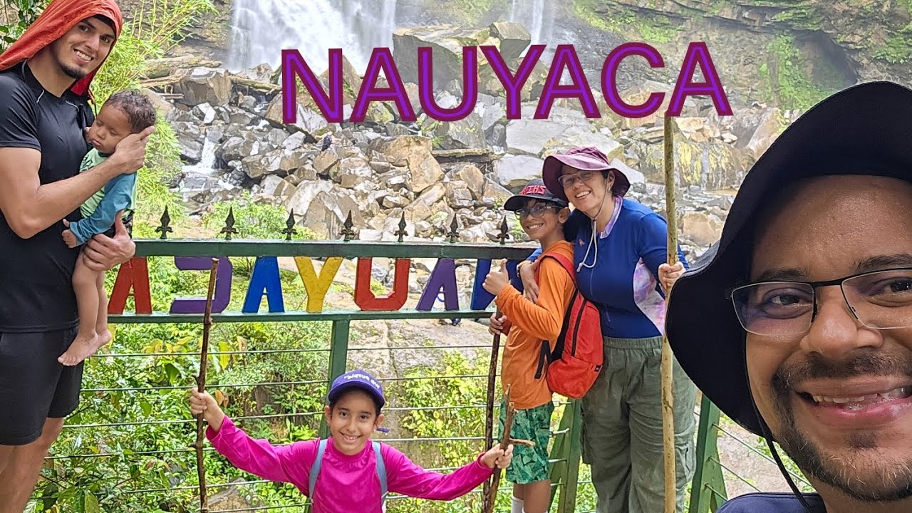 Cataratas de Nauyaca Costa Rica  - 4K Video 