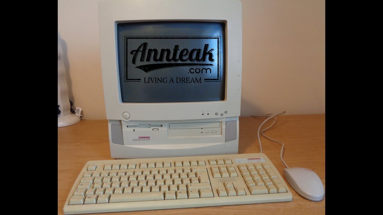 The Retro Compaq CDS 520 all in one 486 PC