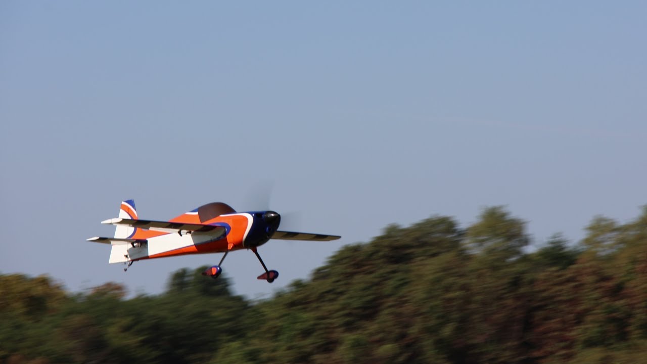 Rob Flying his AJ 86