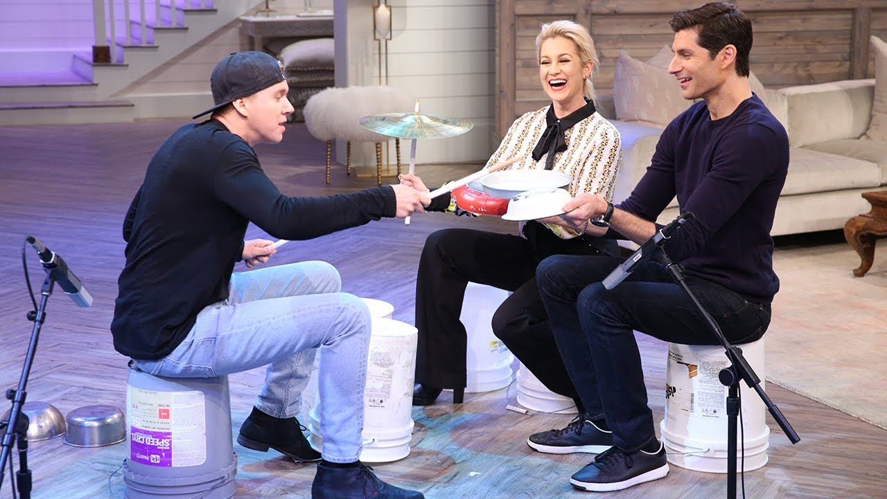 Kellie & Ben Perform with Bucket Boy Matt Pretty! - Pickler & Ben