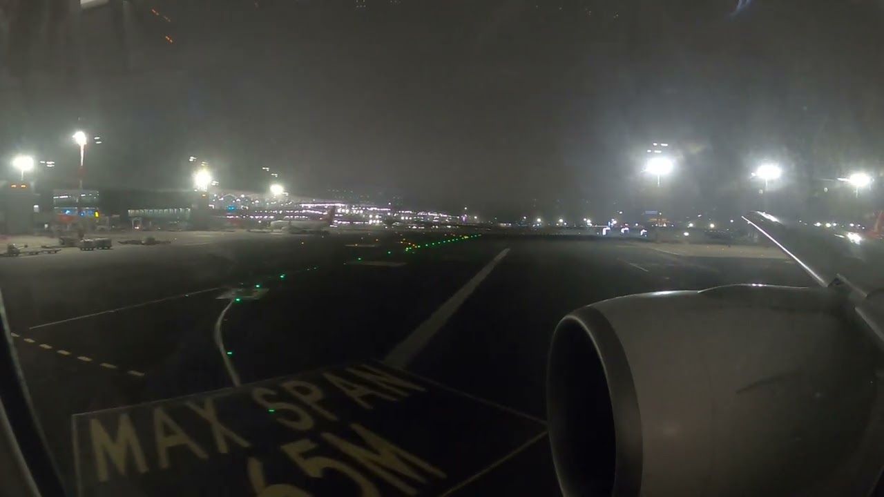 Boeing B-777-300ER Turkish Airlines Awsome GE-90 sound on Take Off at Istanbul